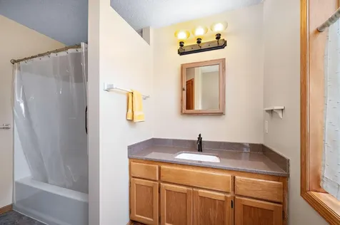 8521 Telford Lane Brooklyn Park MN 55443