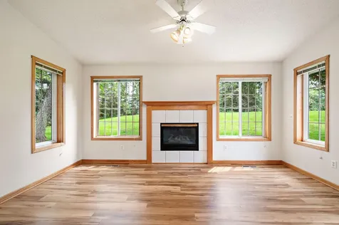 8521 Telford Lane Brooklyn Park MN 55443