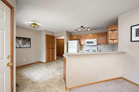 8521 Telford Lane Brooklyn Park MN 55443