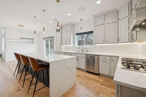 18305 Dove Court Eden Prairie MN 55347