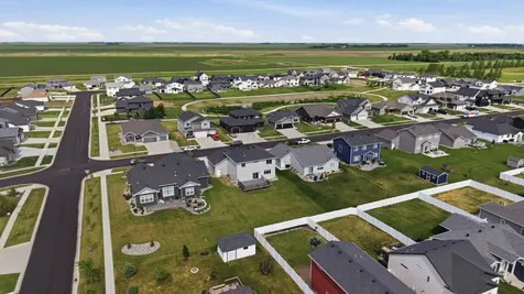 8850 Meadowlark Parkway Horace ND 58047