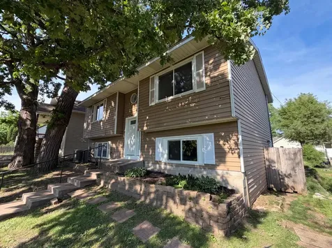 546 Hazel Street N Saint Paul MN 55119
