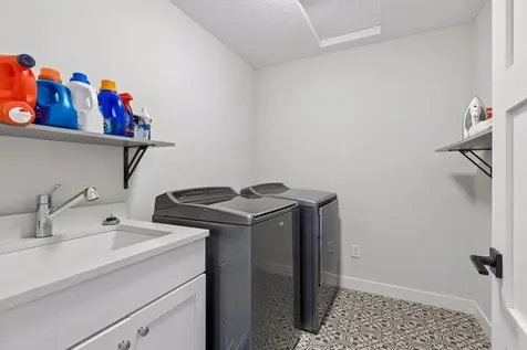 4867 Sonoma Court Woodbury MN 55129