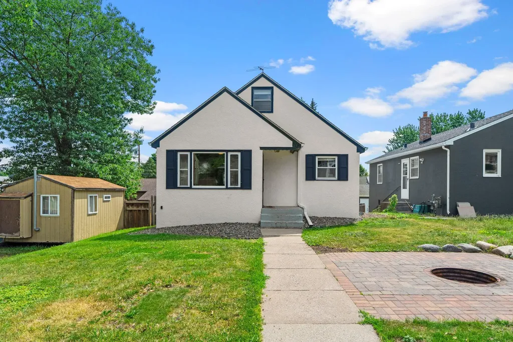 513 9th Avenue S South Saint Paul MN 55075