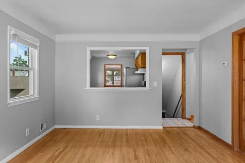 513 9th Avenue S South Saint Paul MN 55075