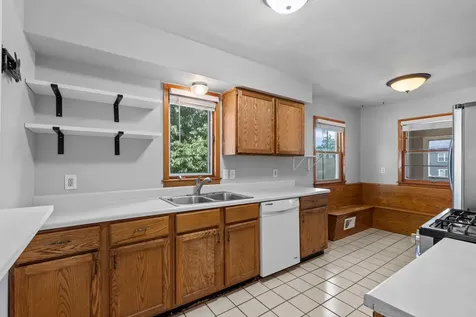 513 9th Avenue S South Saint Paul MN 55075