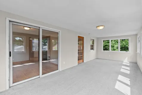 513 9th Avenue S South Saint Paul MN 55075