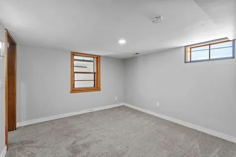 513 9th Avenue S South Saint Paul MN 55075