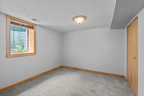 513 9th Avenue S South Saint Paul MN 55075