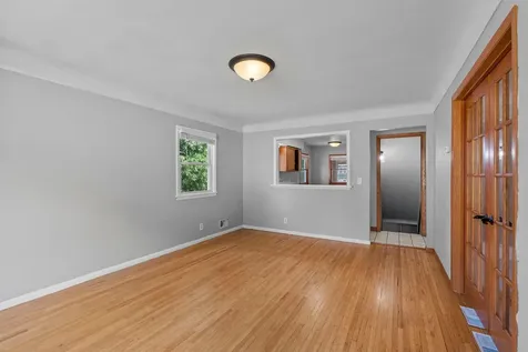 513 9th Avenue S South Saint Paul MN 55075