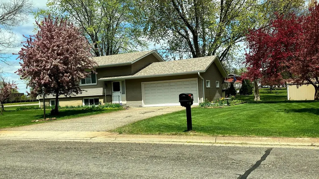 135 Dundee Lane Waite Park MN 56387