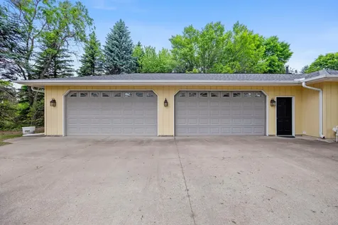 1332 2nd Avenue SE Cambridge MN 55008