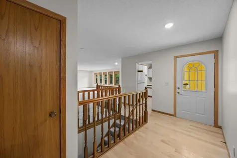 1332 2nd Avenue SE Cambridge MN 55008
