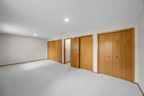 1332 2nd Avenue SE Cambridge MN 55008
