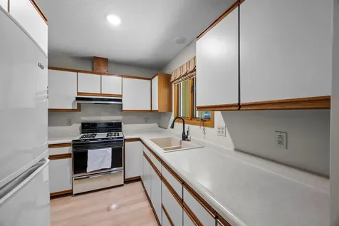 1332 2nd Avenue SE Cambridge MN 55008