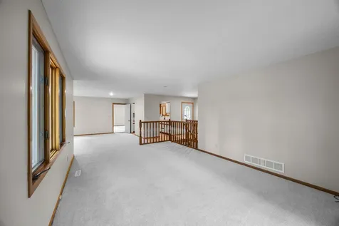 1332 2nd Avenue SE Cambridge MN 55008