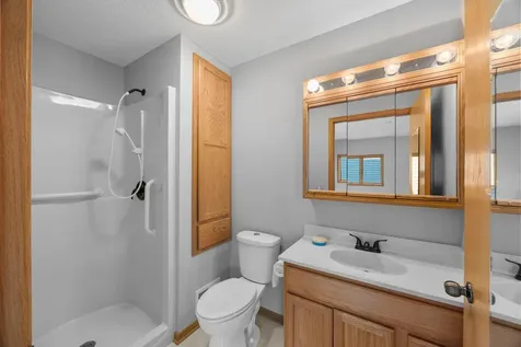 1332 2nd Avenue SE Cambridge MN 55008