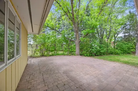 1332 2nd Avenue SE Cambridge MN 55008