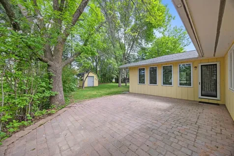 1332 2nd Avenue SE Cambridge MN 55008