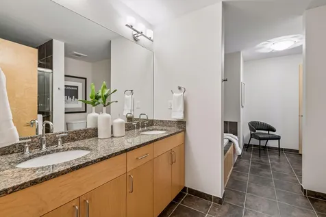 215 10th Avenue S Minneapolis MN 55415