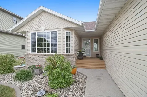 610 3rd Street E Horace ND 58047