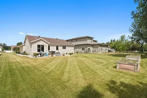 610 3rd Street E Horace ND 58047