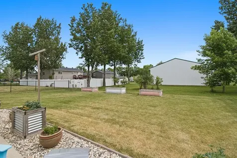 610 3rd Street E Horace ND 58047