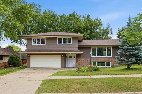 48 Winthrop Street N Saint Paul MN 55119