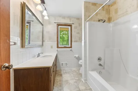 48 Winthrop Street N Saint Paul MN 55119