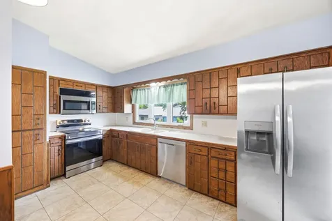 48 Winthrop Street N Saint Paul MN 55119