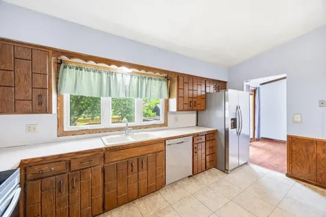 48 Winthrop Street N Saint Paul MN 55119