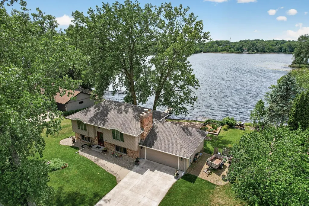 7183 Birchview Road Maple Grove MN 55369
