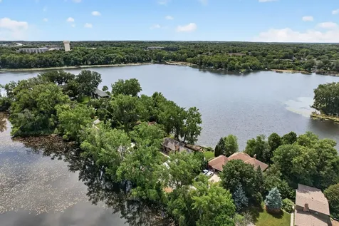 7183 Birchview Road Maple Grove MN 55369