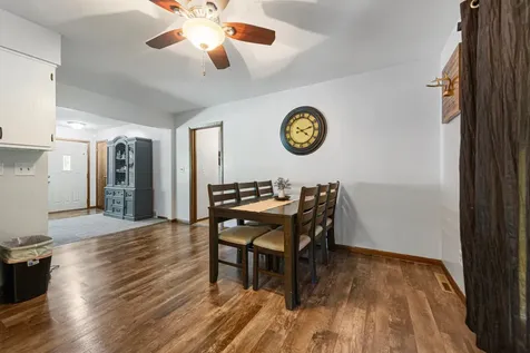 1516 Wellington Crescent Faribault MN 55021