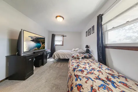 1516 Wellington Crescent Faribault MN 55021