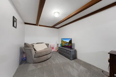 1516 Wellington Crescent Faribault MN 55021
