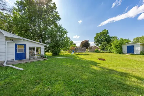 1516 Wellington Crescent Faribault MN 55021
