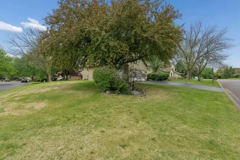 9249 Ashley Terrace Brooklyn Park MN 55443