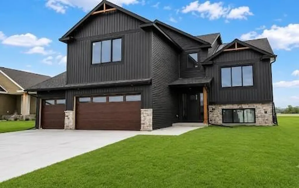 348 Highlands Avenue Zumbrota MN 55992