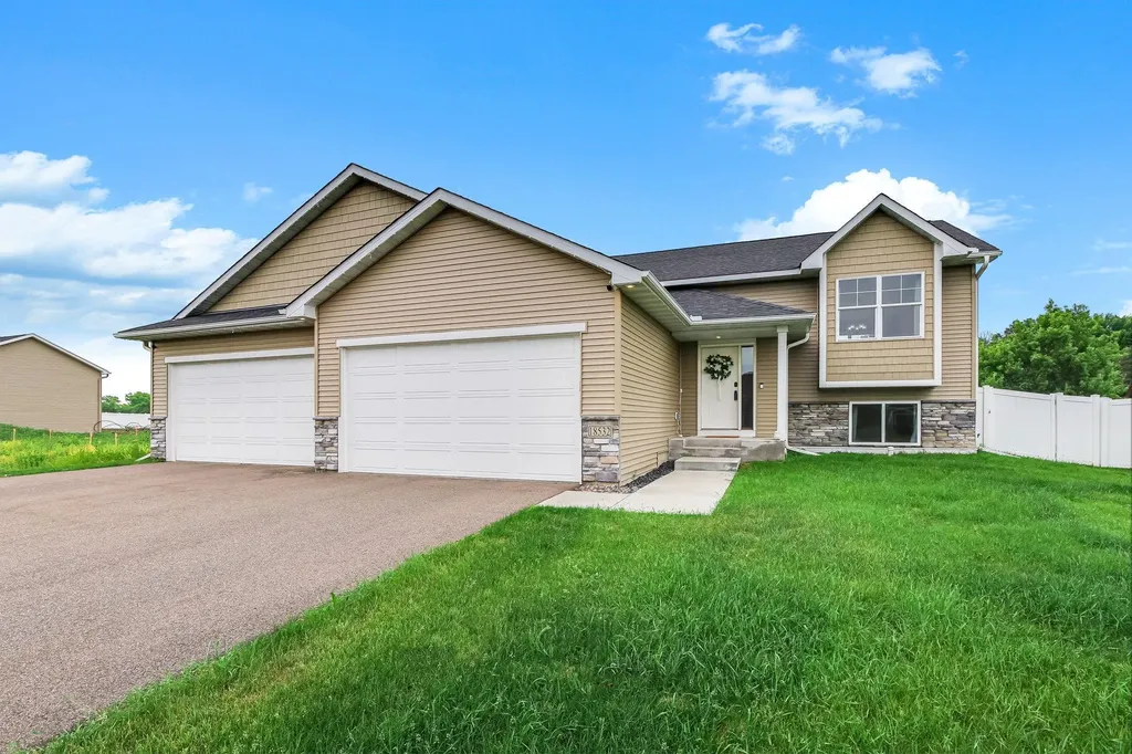 18532 Salem Street NW Elk River MN 55330