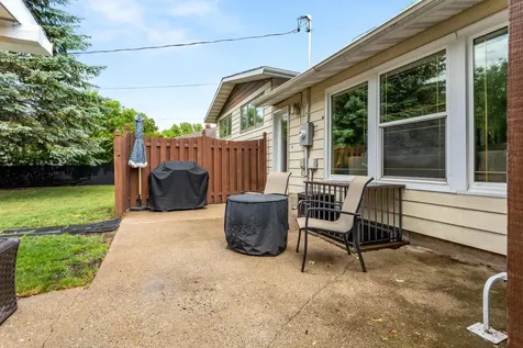 2014 10th Street N Fargo ND 58102