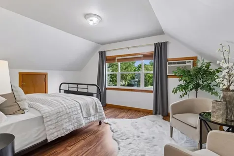 1275 Minnehaha Avenue W Saint Paul MN 55104
