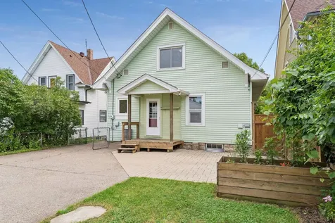 1275 Minnehaha Avenue W Saint Paul MN 55104