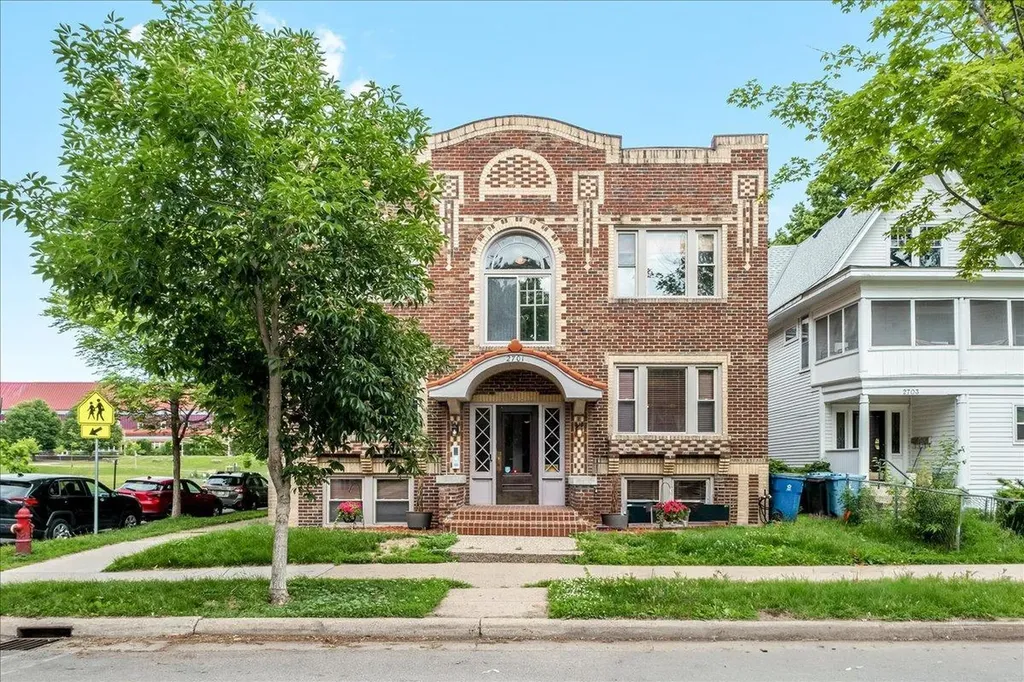 2701 Harriet Avenue Minneapolis MN 55408