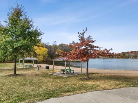 4978 Blake Way Woodbury MN 55129