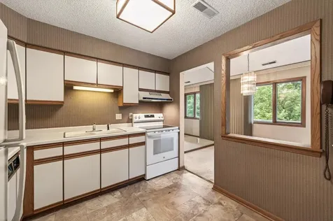 2576 Moundsview Drive Mounds View MN 55112