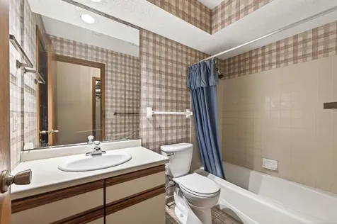 2576 Moundsview Drive Mounds View MN 55112