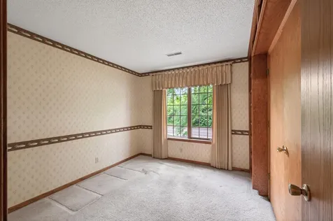 2576 Moundsview Drive Mounds View MN 55112