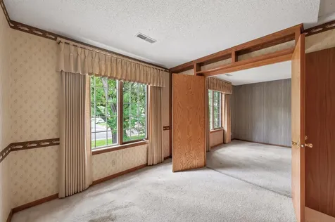 2576 Moundsview Drive Mounds View MN 55112