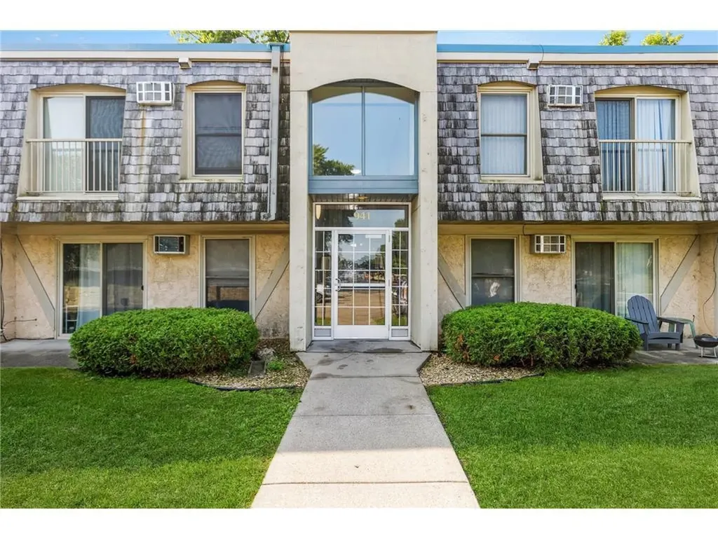 941 11th Avenue S Hopkins MN 55343